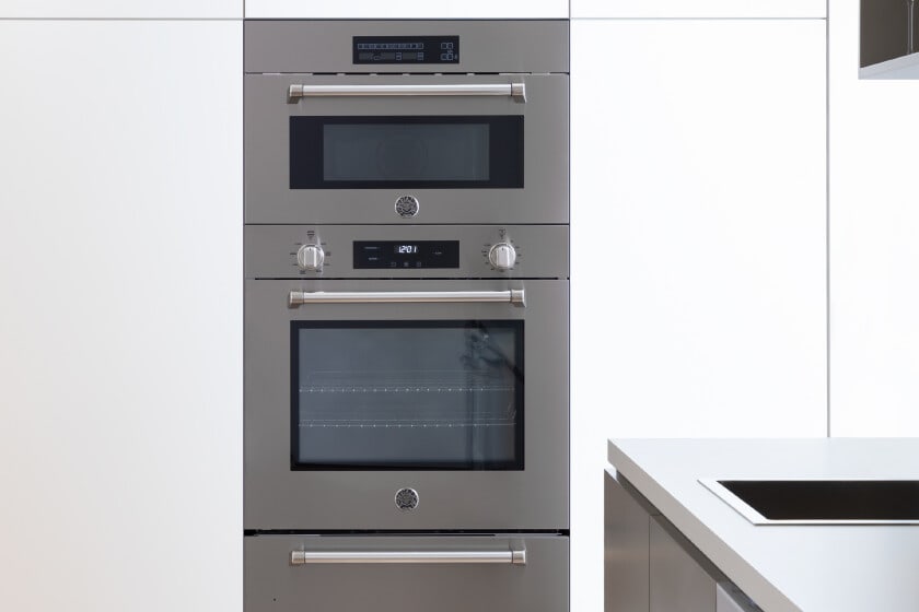 Bertazzoni MAST30FSEXV Master Series 30 Inch Single Convection Electric Wall Oven with 4.1 Cu. Ft. Capacity