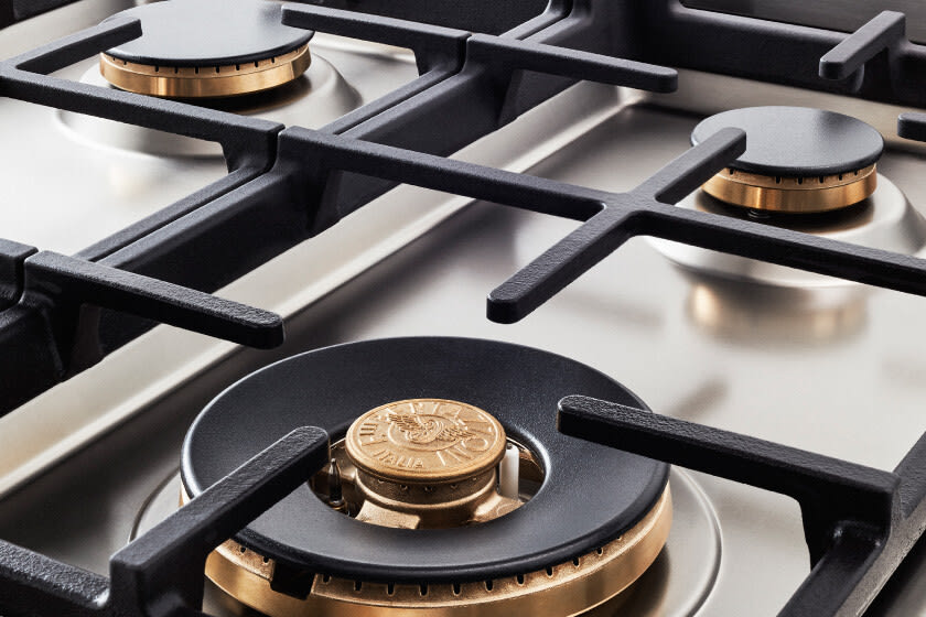 Bertazzoni PROF365QBXT Professional Series 36 Inch Gas Cooktop with 5 Sealed Brass Burners