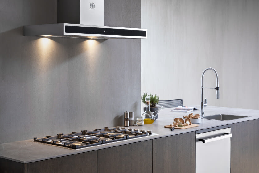 Bertazzoni PROF365QXE Professional Series 36 Inch Gas Cooktop with 5 Sealed Brass Burners