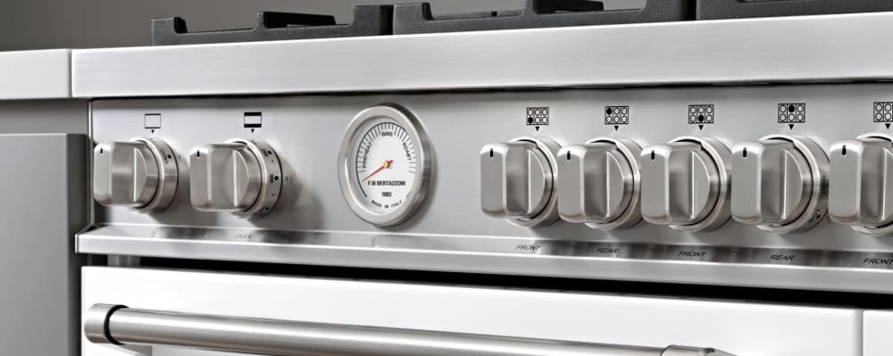 Bertazzoni MAST305DFMNEE Master Series 30 Inch Freestanding Dual-Fuel Range with 5 MonoBloc Aluminium Burners